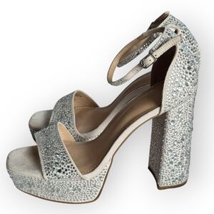 Madden Girl Omega heel